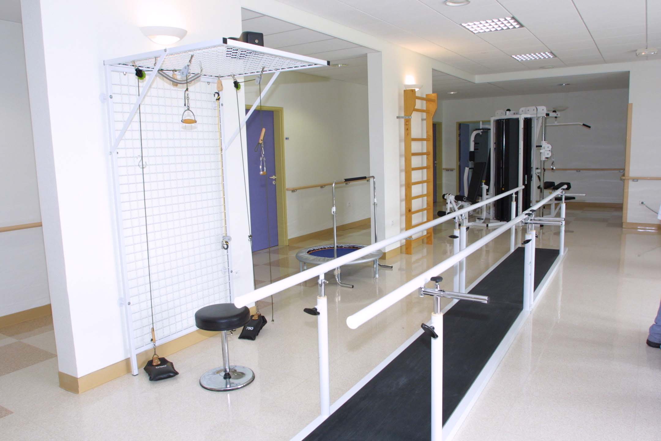 photo de la devanture du centre hospitalier de Saint-Amnd-les-Eaux